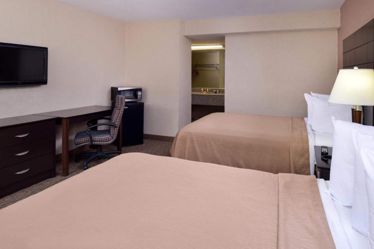 Queen Room Two Queen Beds