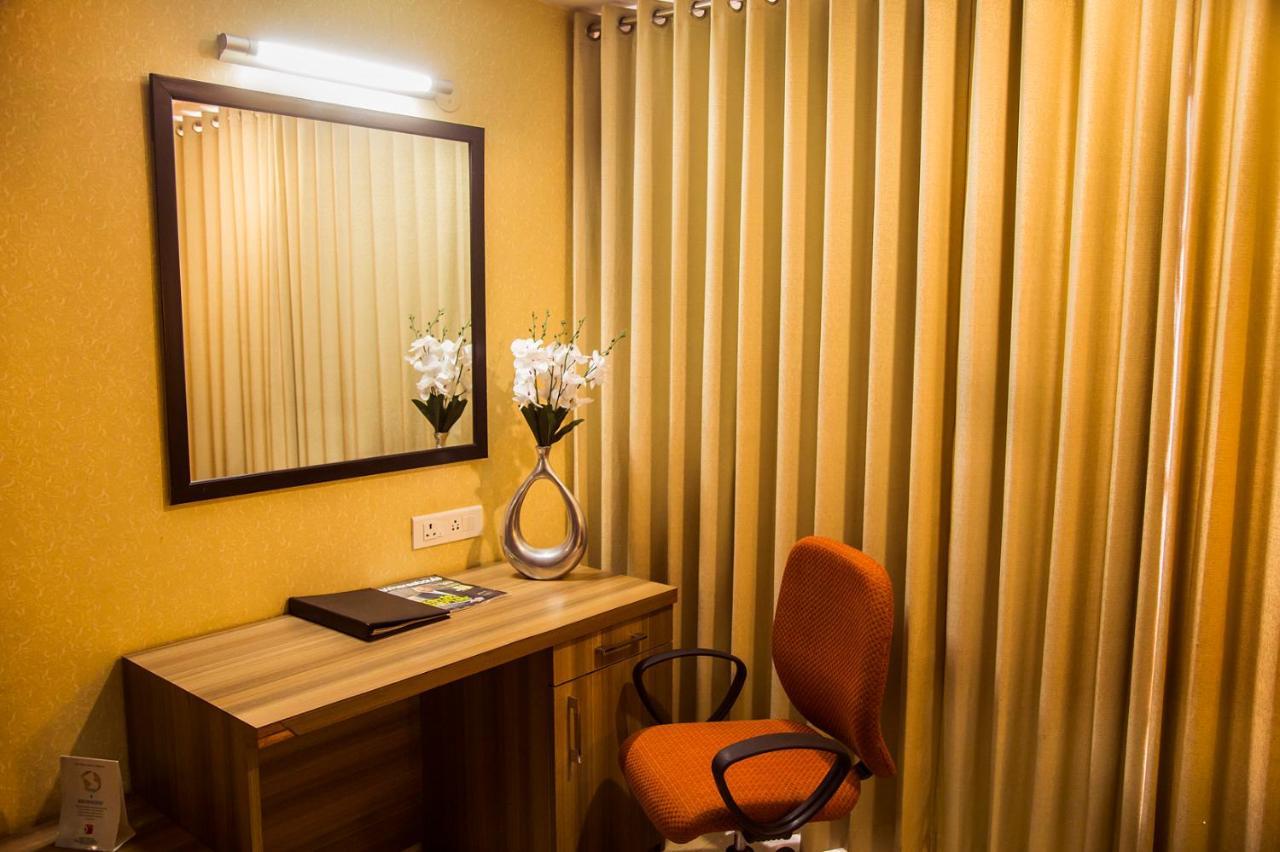 Deluxe Queen Room