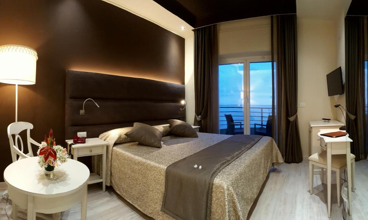 Classic Double or Twin Room Sea View