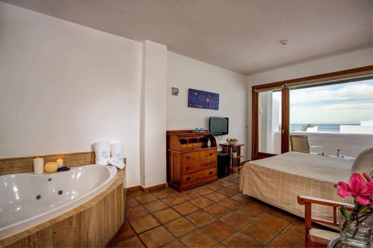Superior Double Room Sea View Hydromassage Bath