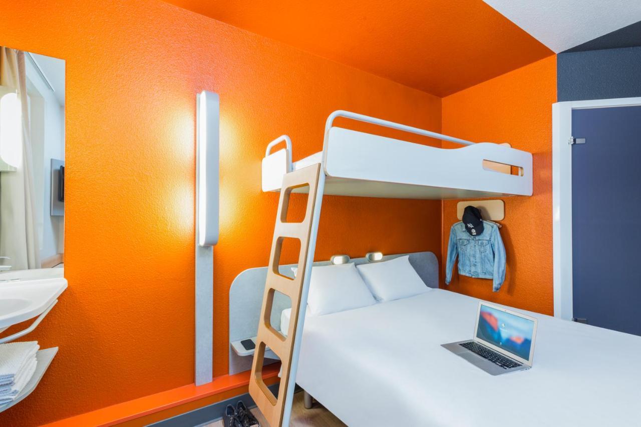 Triple Room Three Single Beds