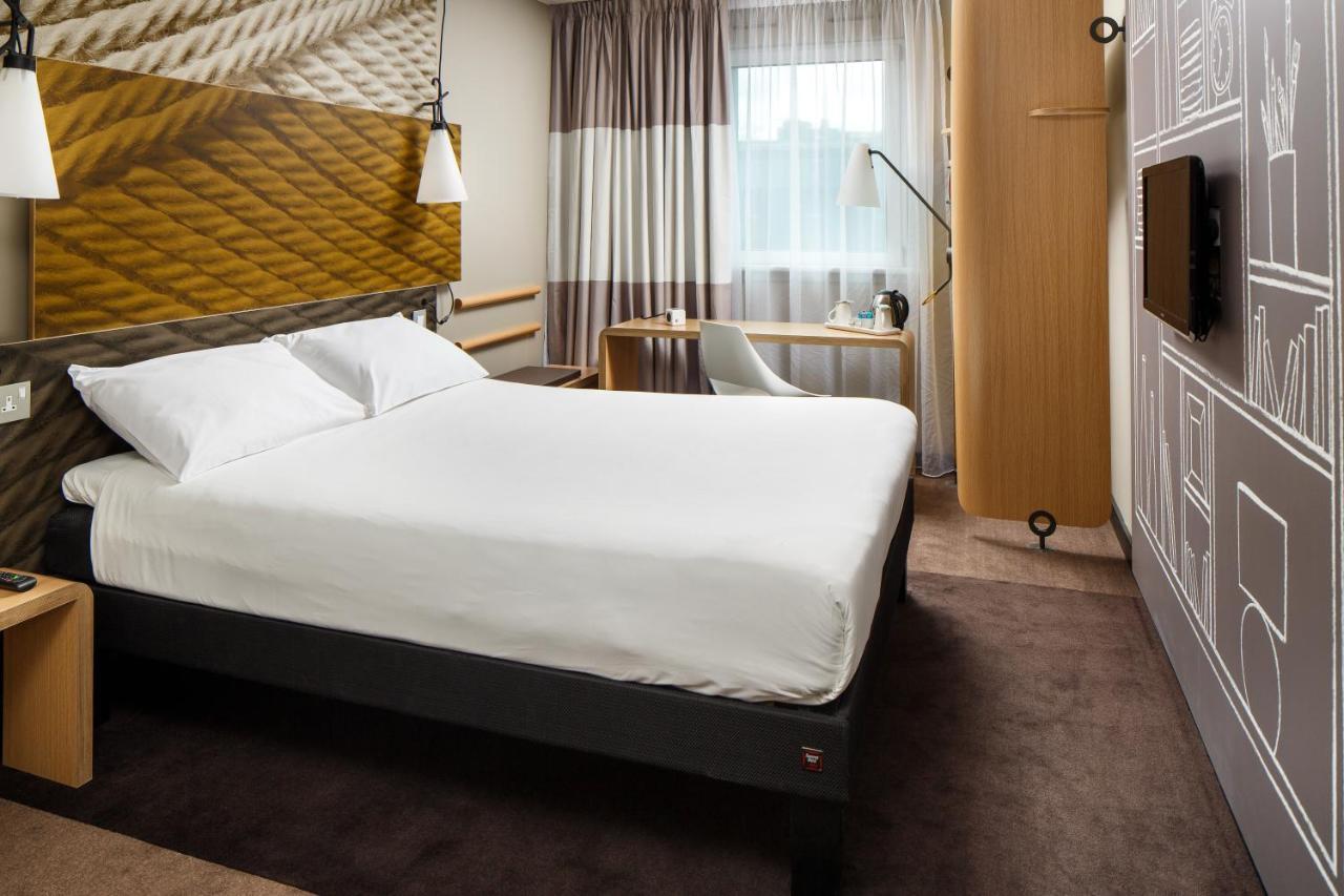 Standard Room One Double Bed