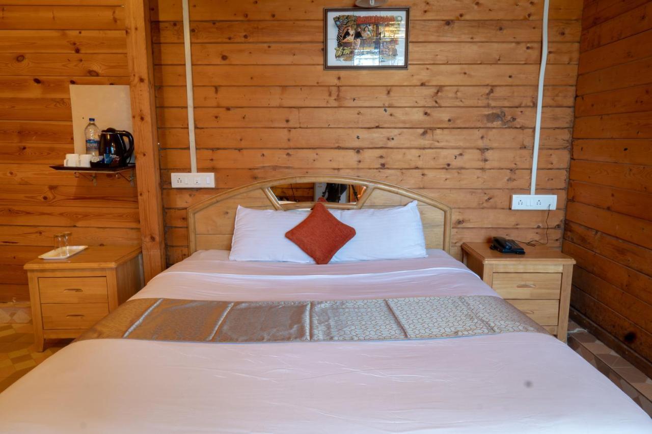 Wooden Chalet Sea View