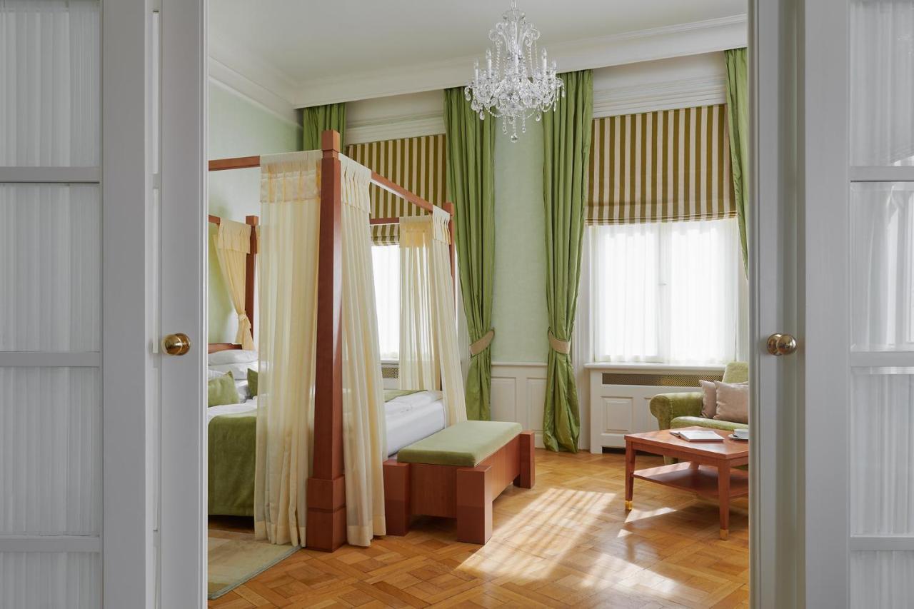 Suite Old Town Square View