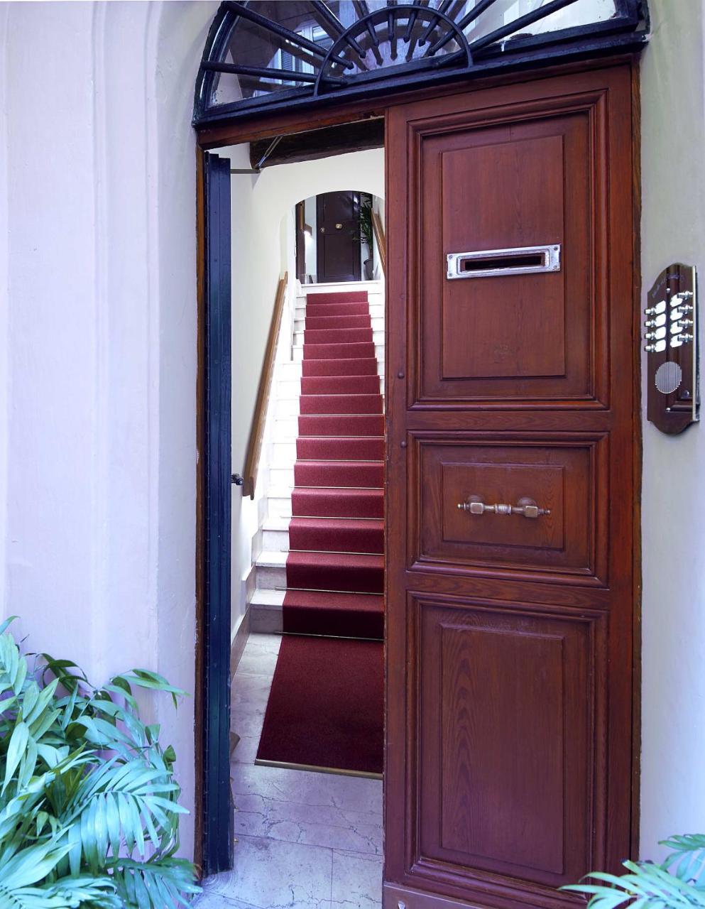 One-Bedroom Apartment Annex