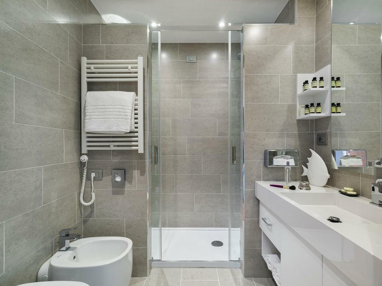 Double or Twin Room with Balcony with side sea view