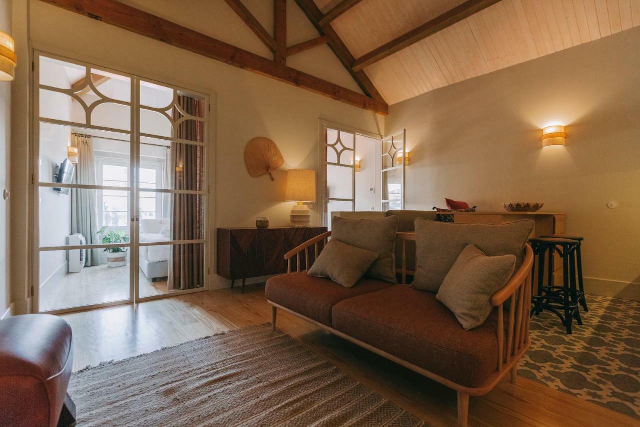 Two-Bedroom Apartment,779095854:JPEG