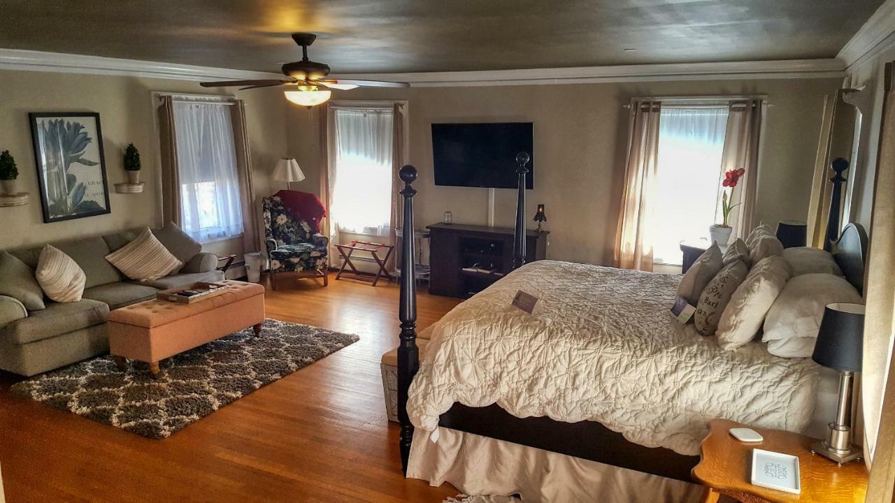 Superior King Suite