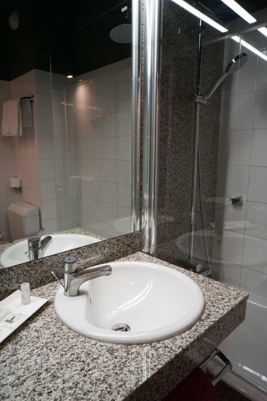 Single Room Shower