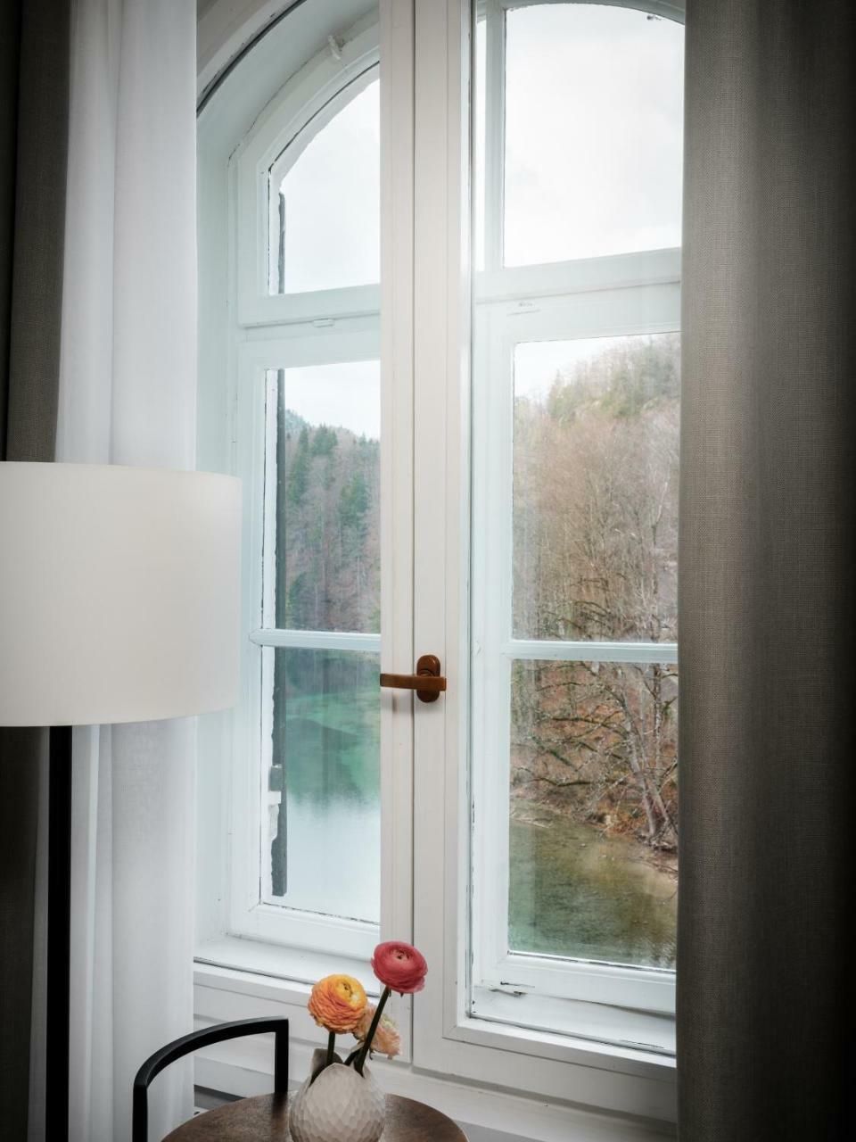 Deluxe Room with Lake View - Alpenrose