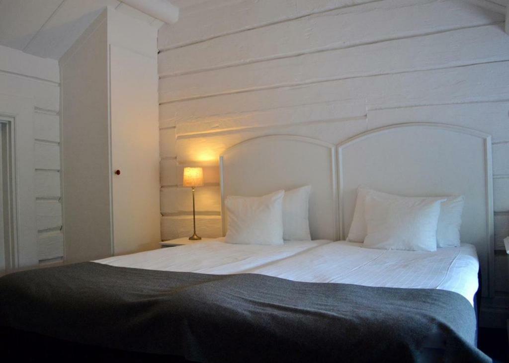 Standard Twin Room Non-Smoking
