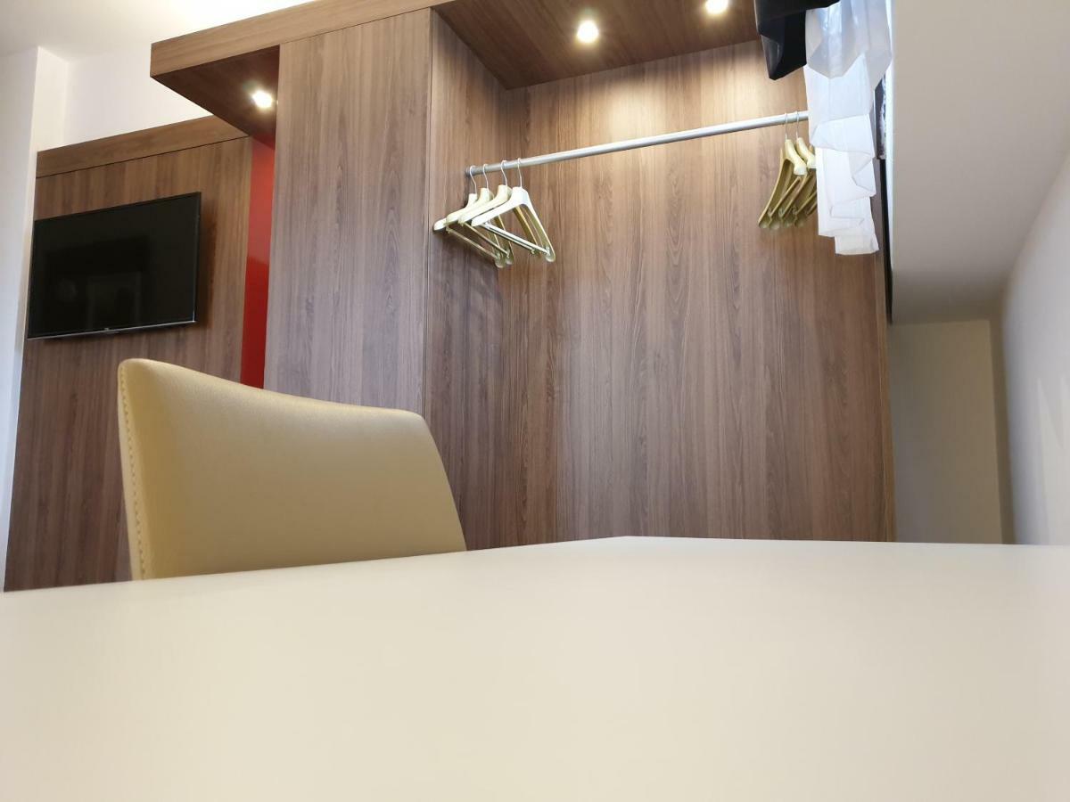 Basic Double Room