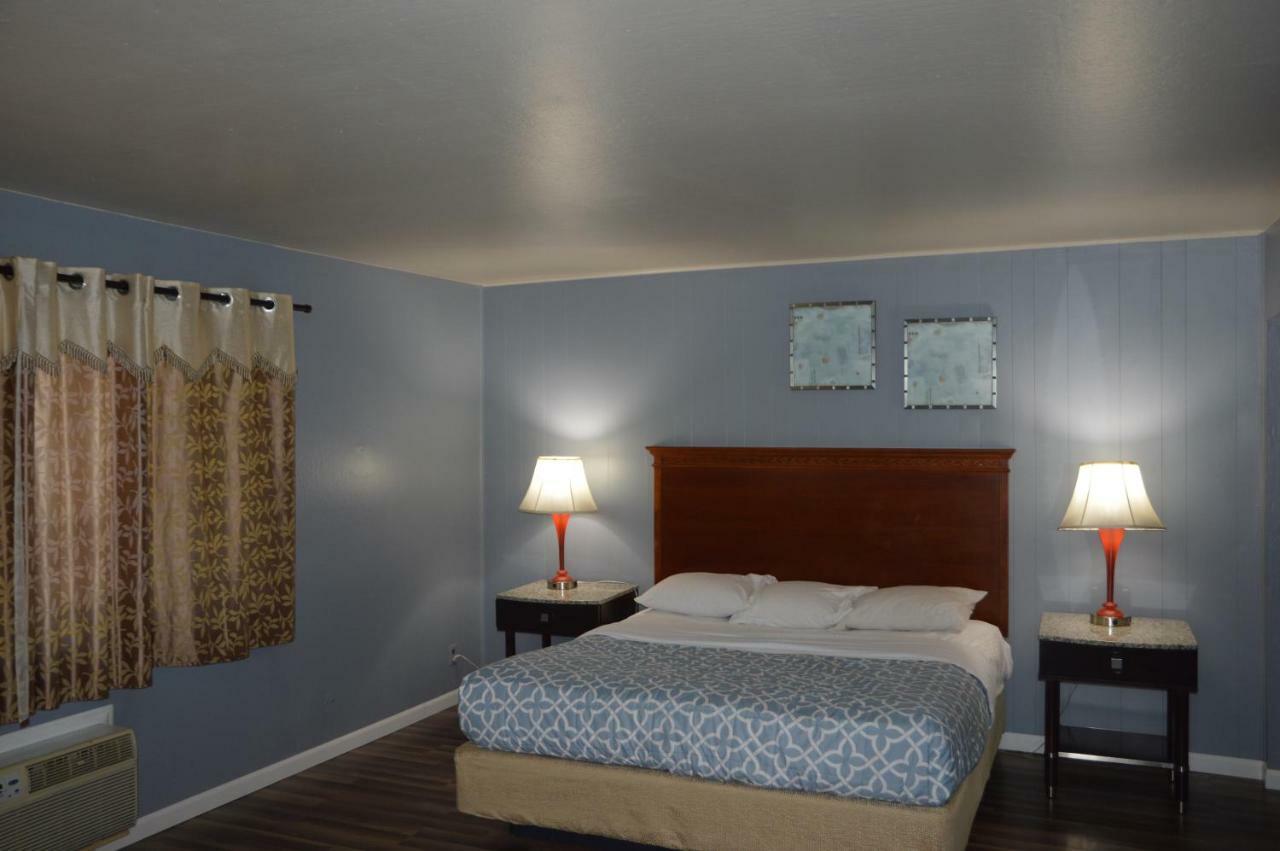 Business King Room