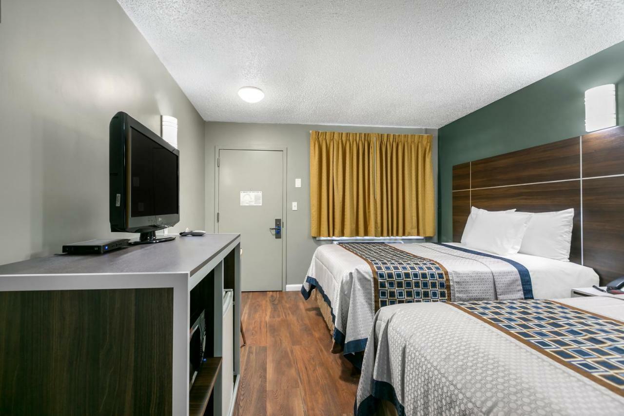 Double Room with Two Double Beds - Non-Smoking