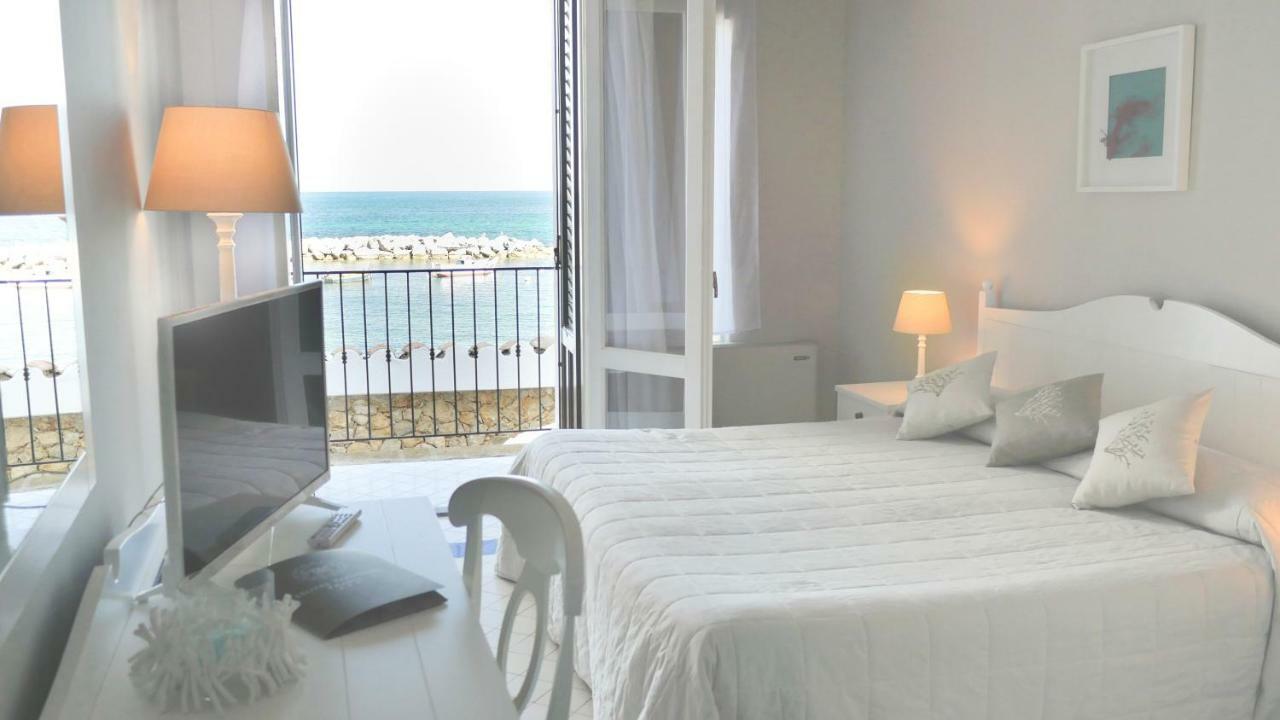 Double Room,1433406046:JPEG