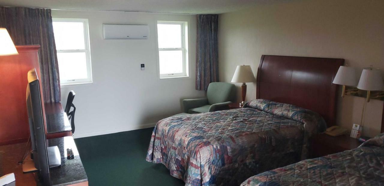 Double Room Two Double Beds Non-Smoking