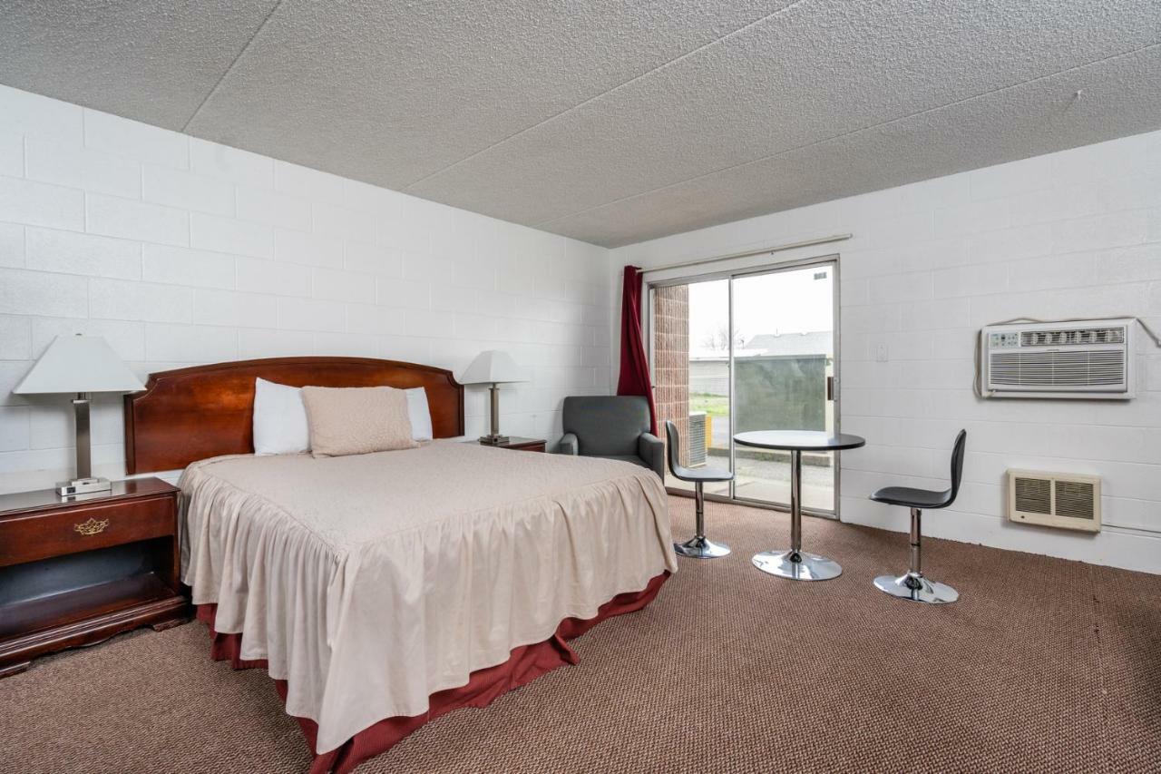 Deluxe Single Room with Balcony