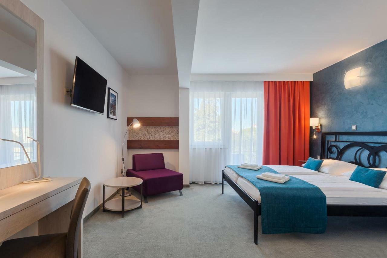 Superior Double Room with Balcony