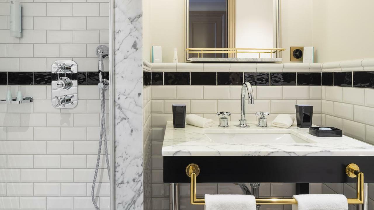 Classic Twin Room with Shower