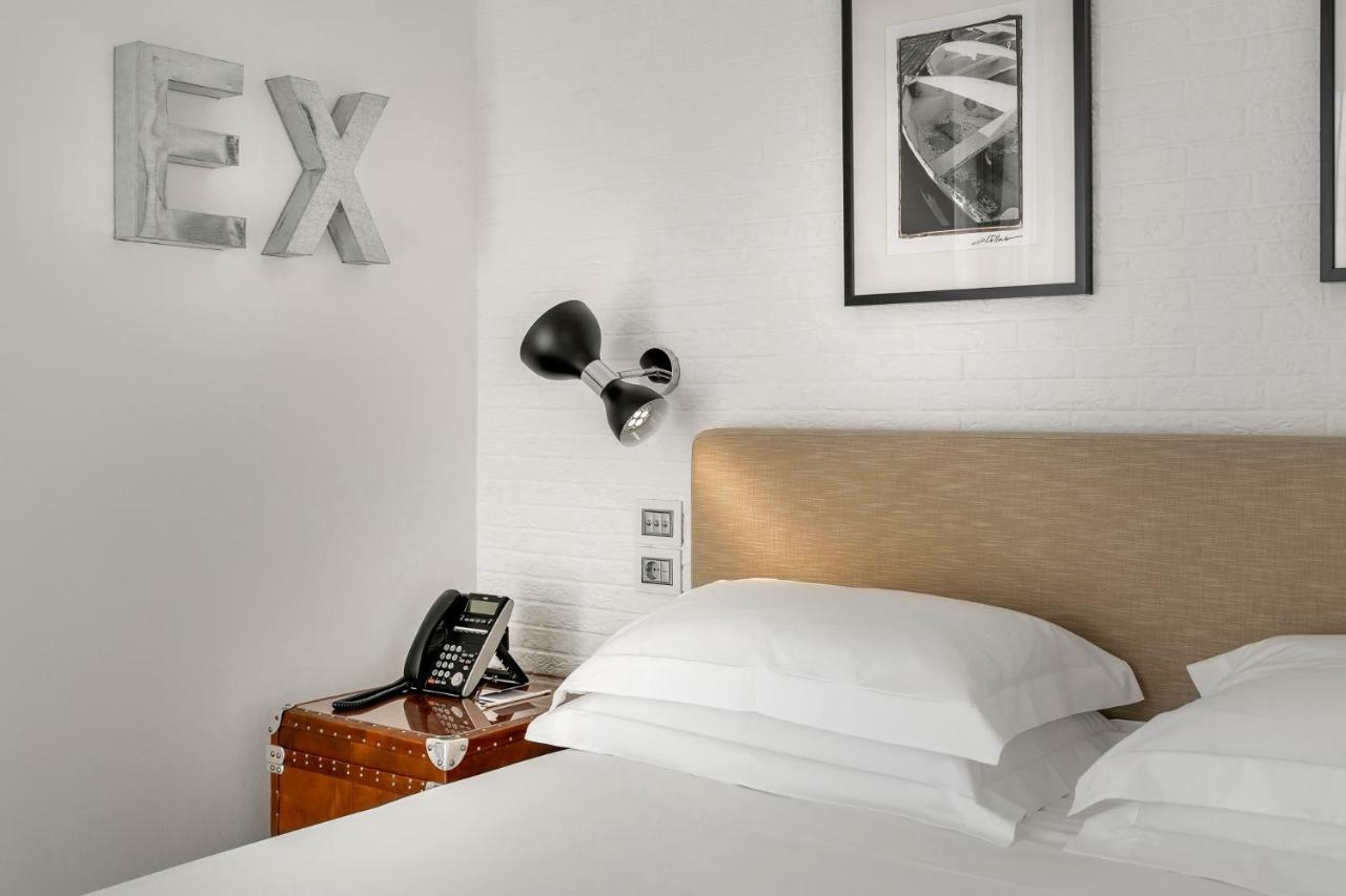 Deluxe Twin Room - Beach Included