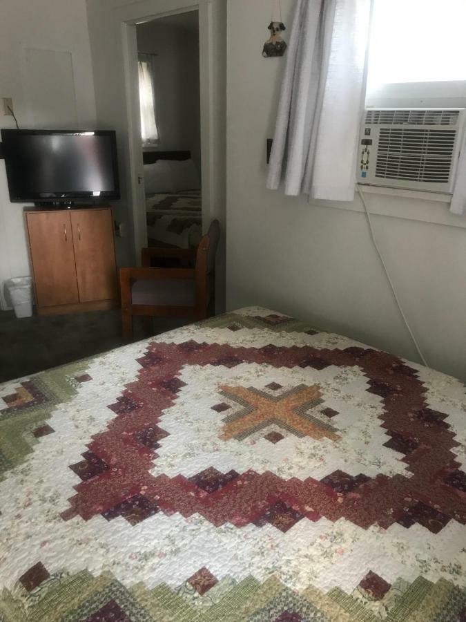 Standard Queen Room Two Queen Beds