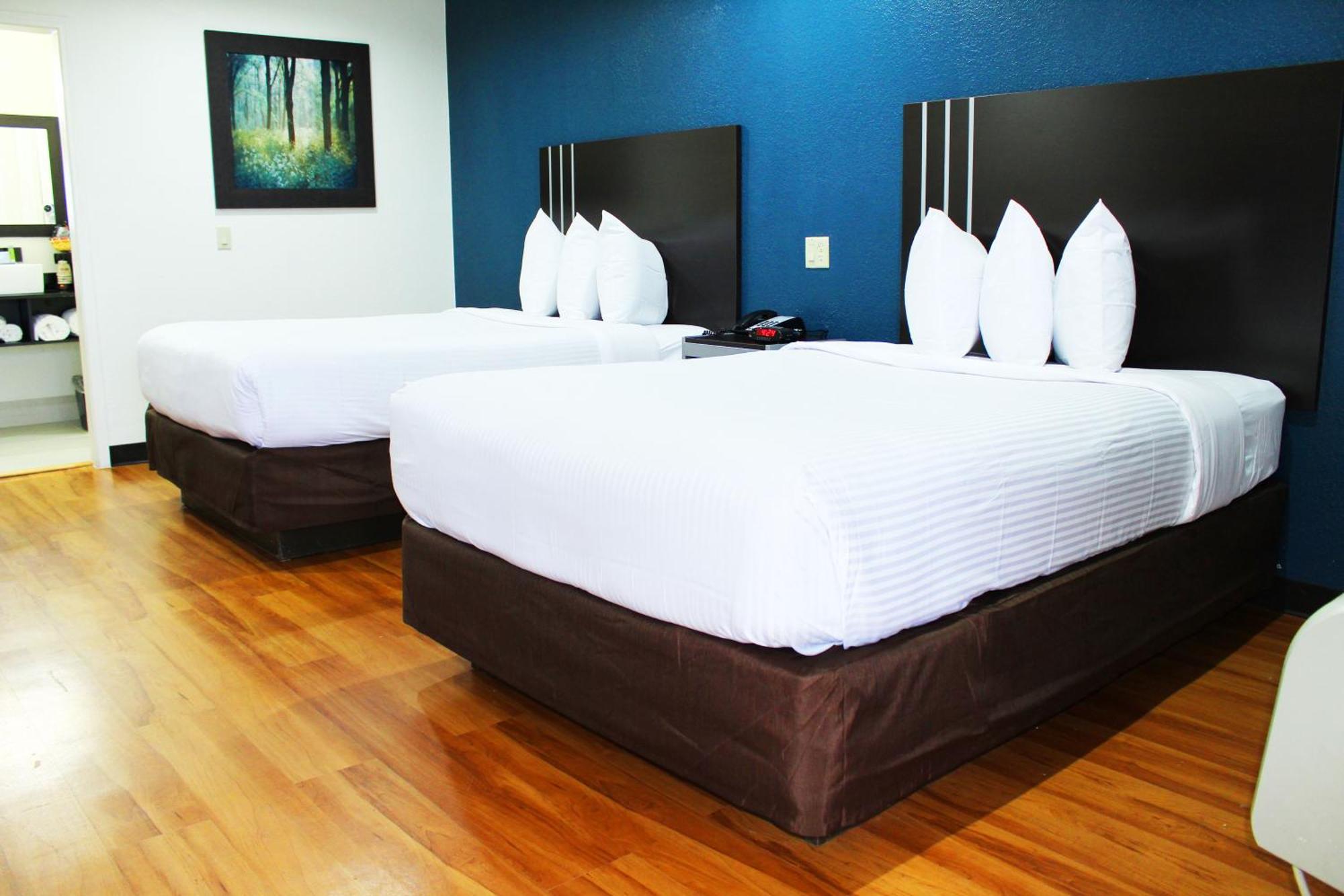Double Room Two Double Beds Non-Smoking