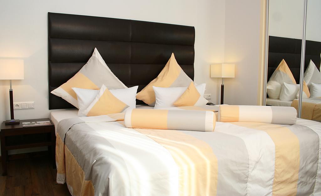 Suite with Lake View