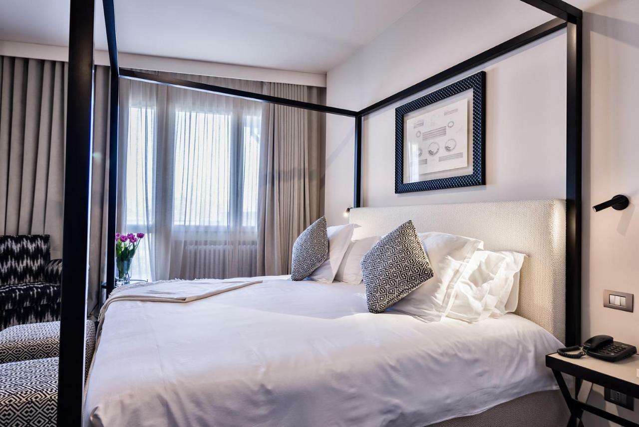 Superior King Suite
