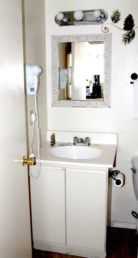 Studio Spa Bath
