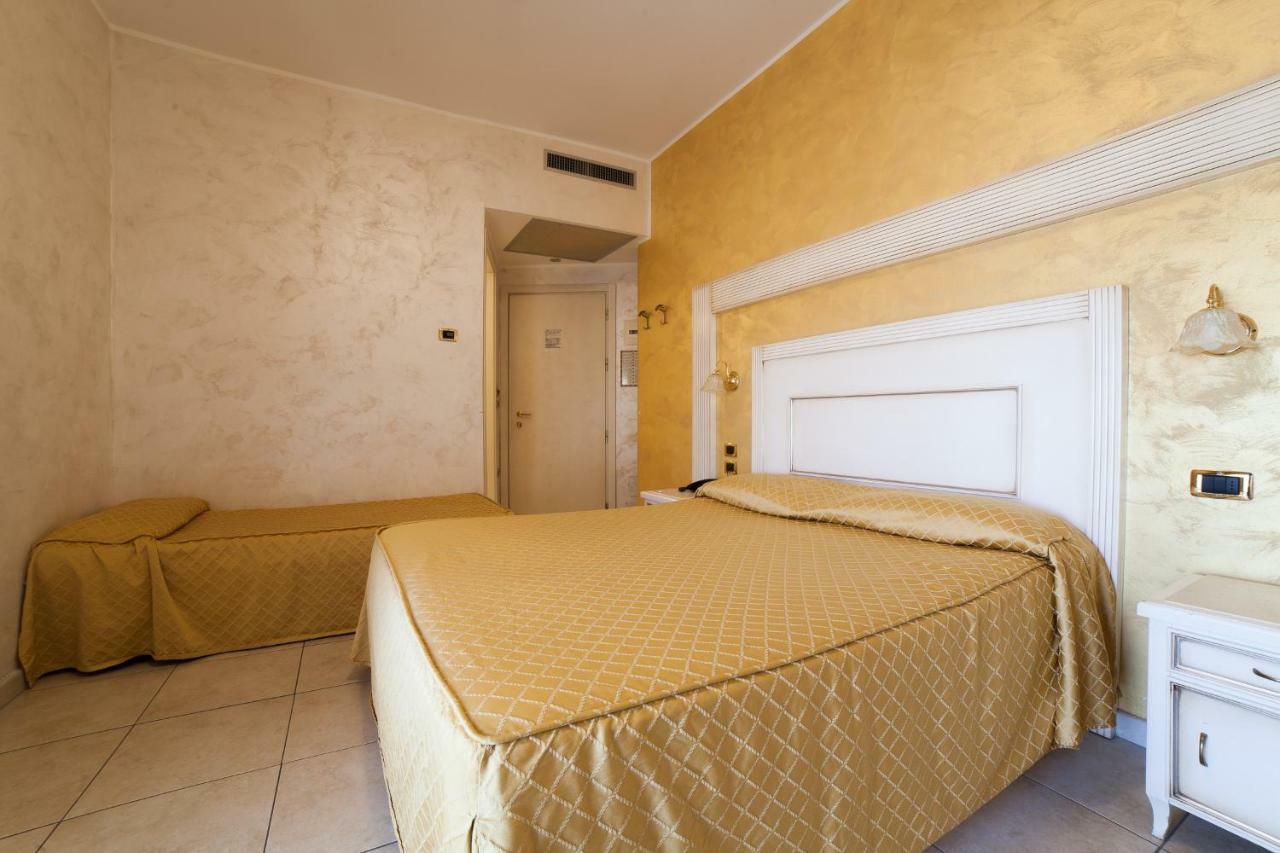Triple Room Sea View