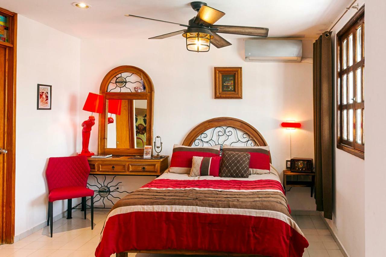 Deluxe Double Room Shower