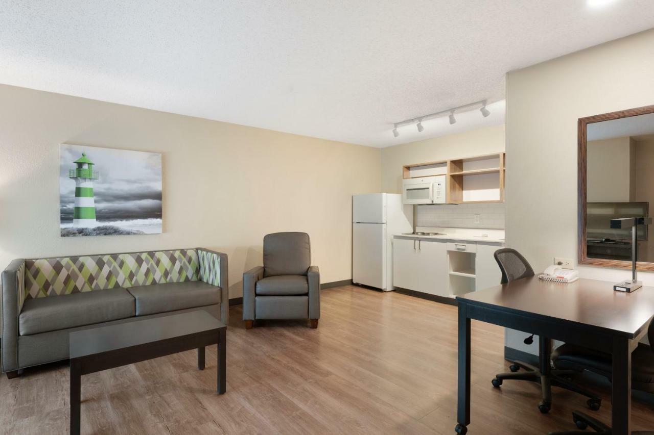 One Bedroom Suite Two Double Beds Non-Smoking