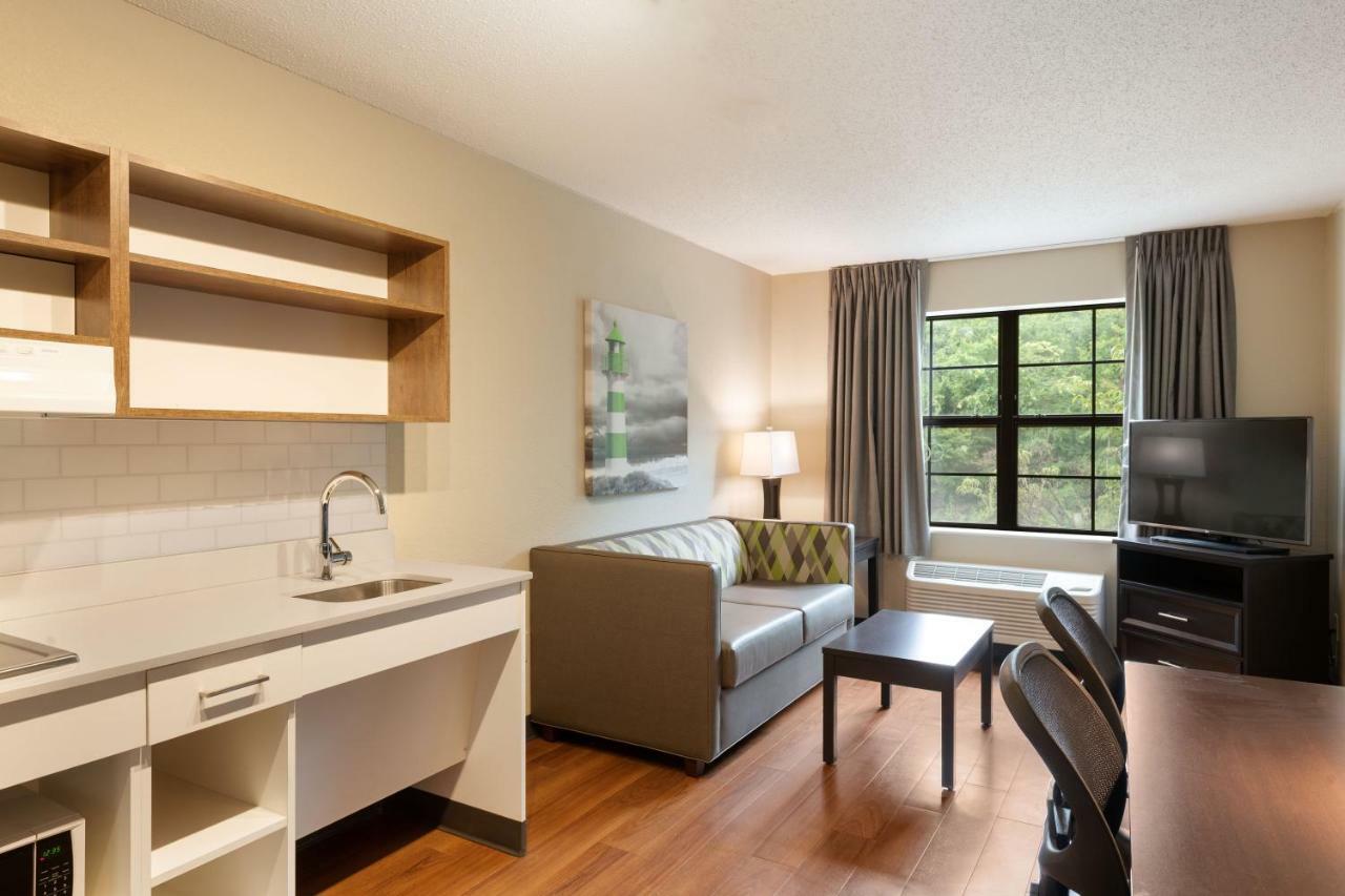 One Bedroom Suite One King Bed Disability Access Non-Smoking