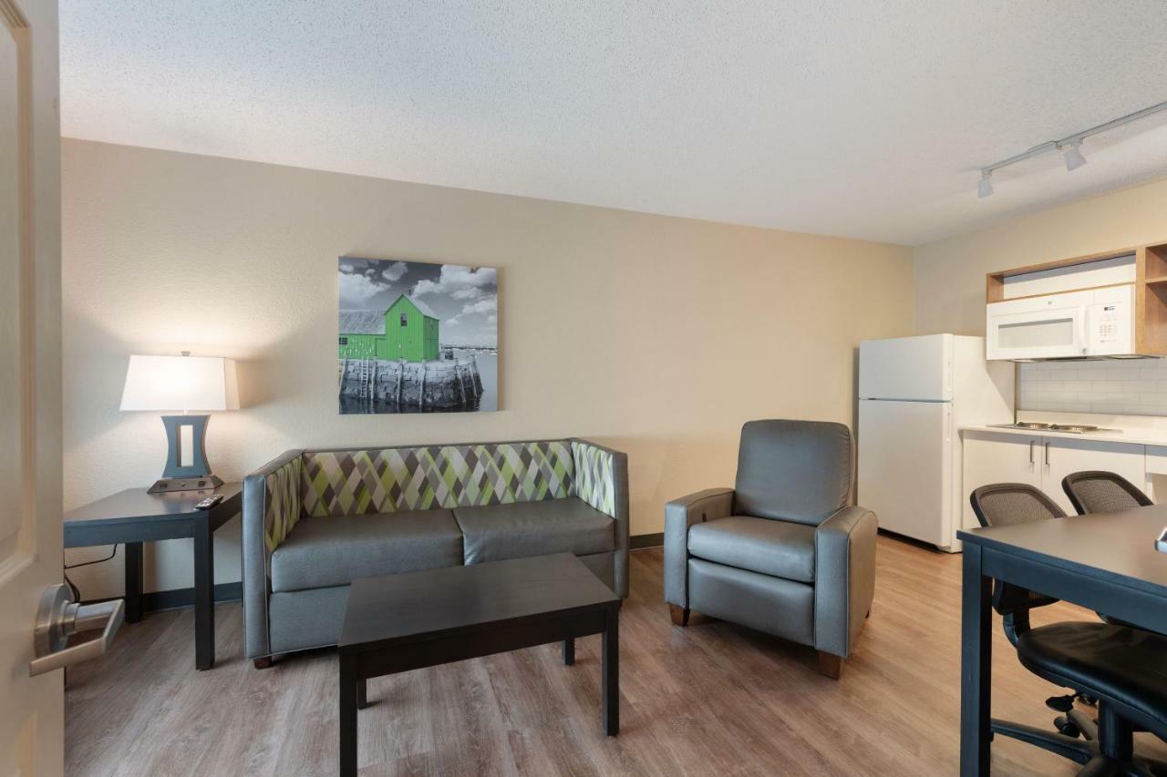 One Bedroom Suite One King Bed Non-Smoking