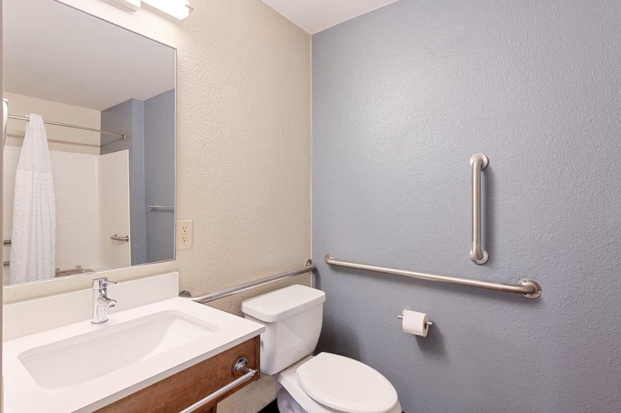 One Bedroom Suite One King Bed Disability Access Non-Smoking