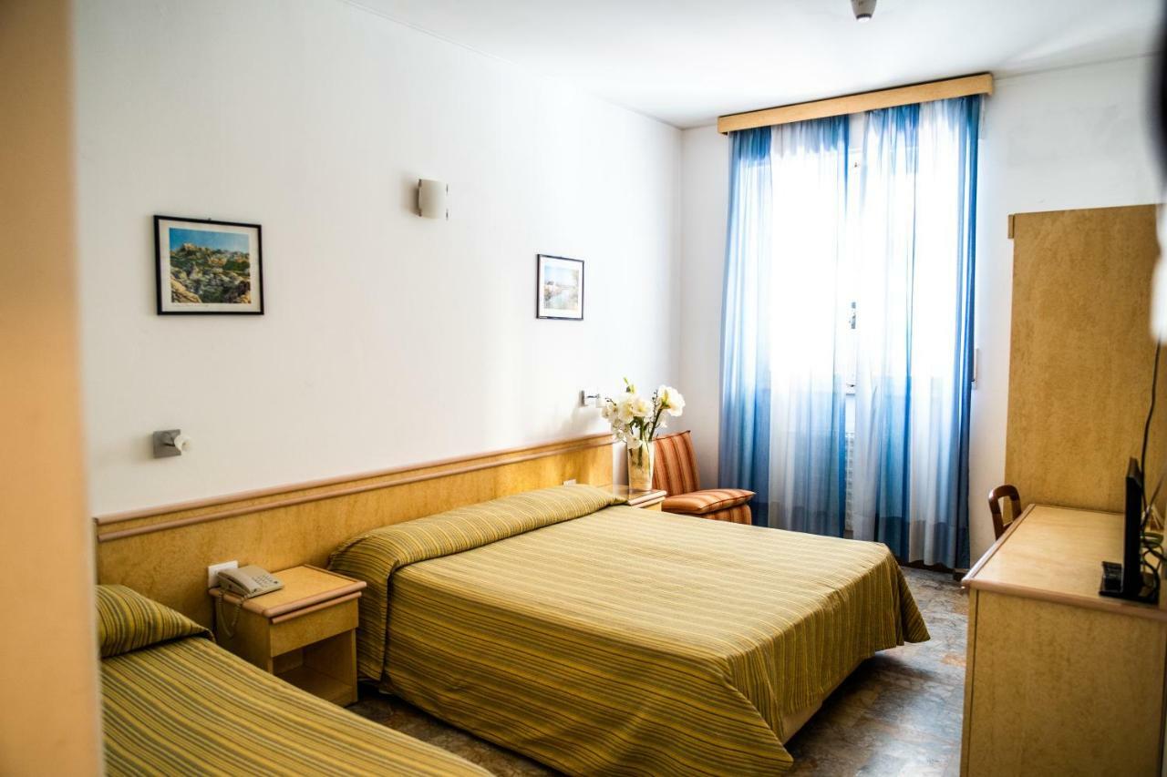 Triple Room,805115442:JPEG