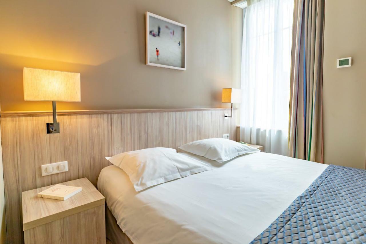 Double or Twin Room Sea View