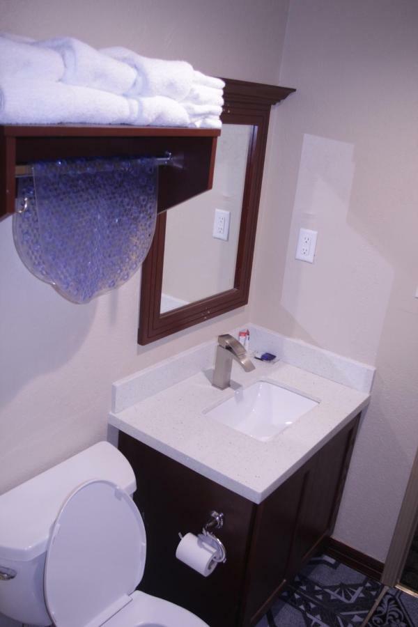 Basic Triple Room