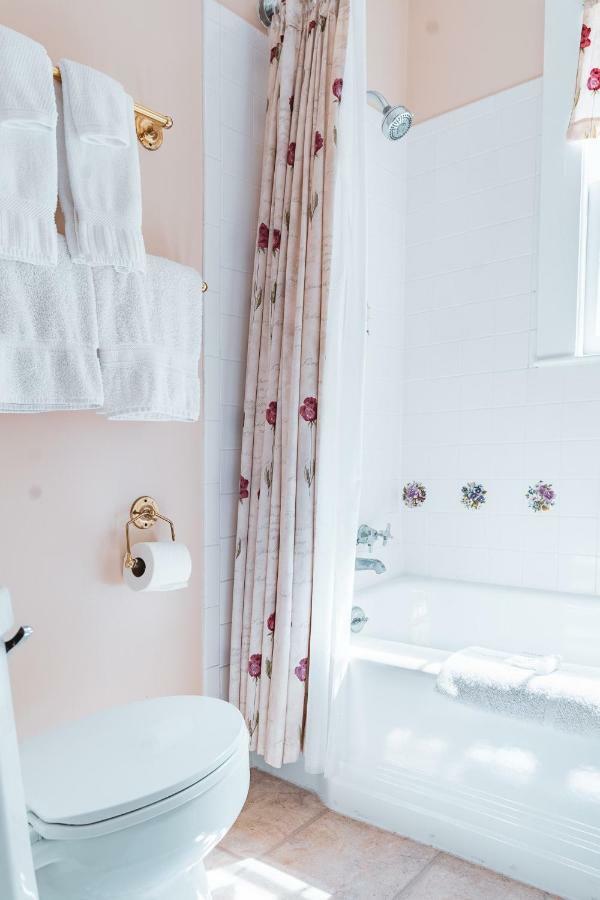 Double Room - Non-Smoking