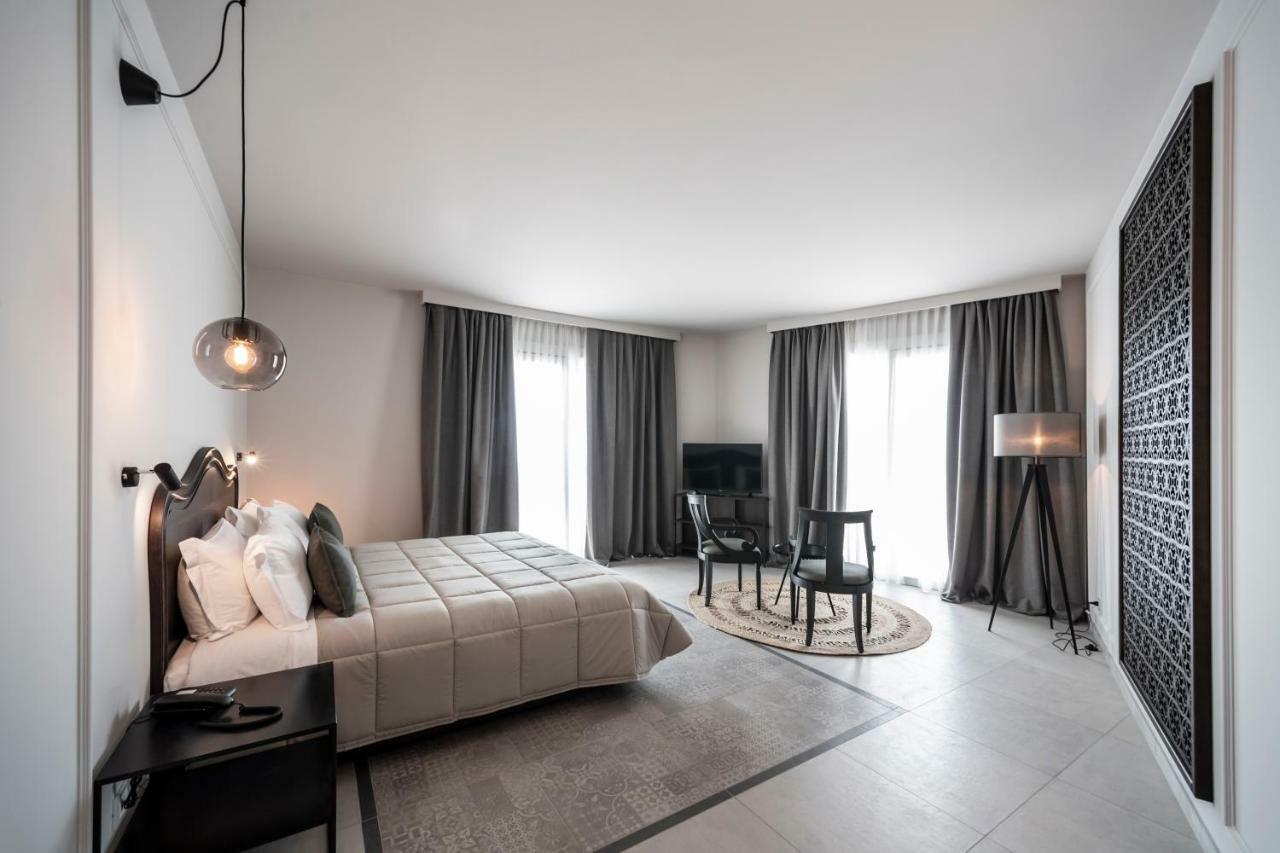 King Suite Spa Bath