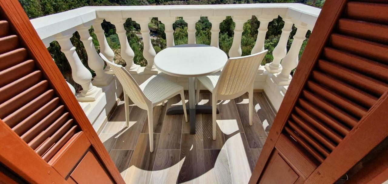 Double Room Mountain & Sea View