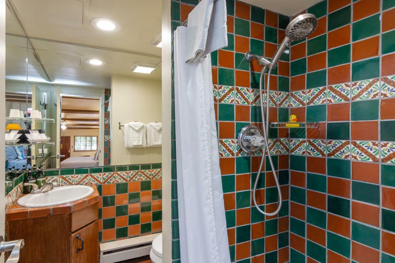 Standard Queen Room Not Pet Friendly