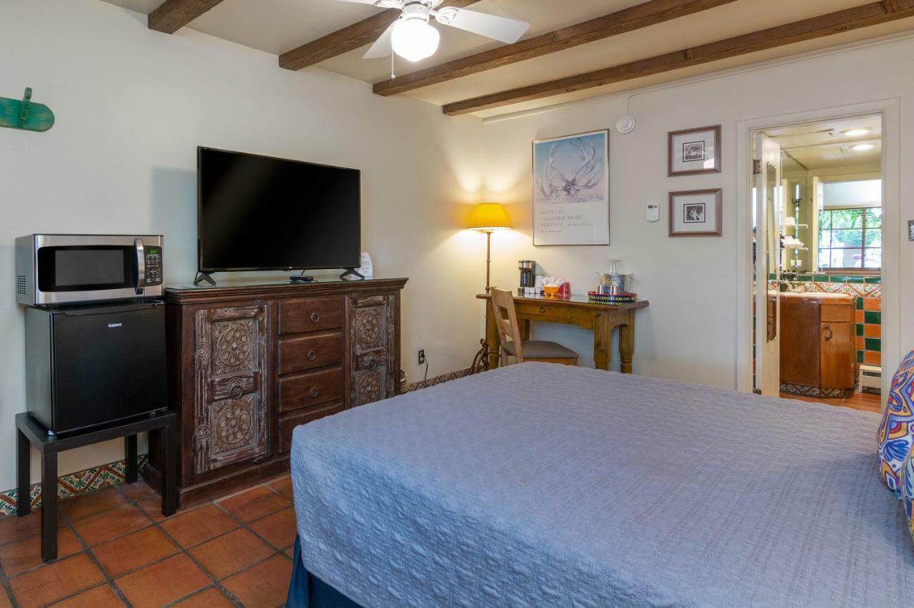 Standard Queen Room Not Pet Friendly