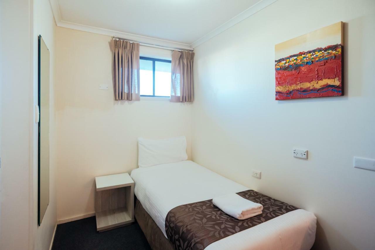 Executive Queen Room Not Pet Friendly