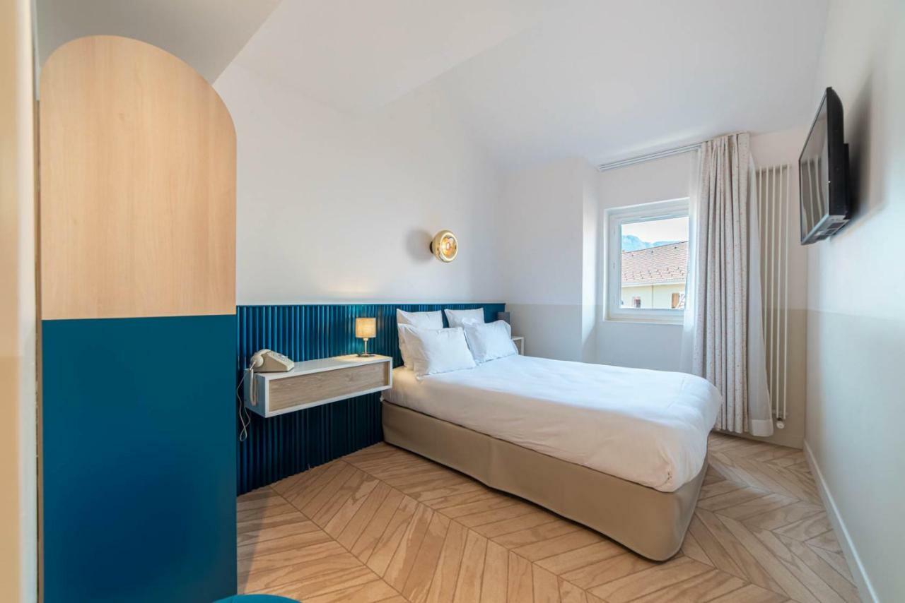 Charming Double Room,807713556:JPEG