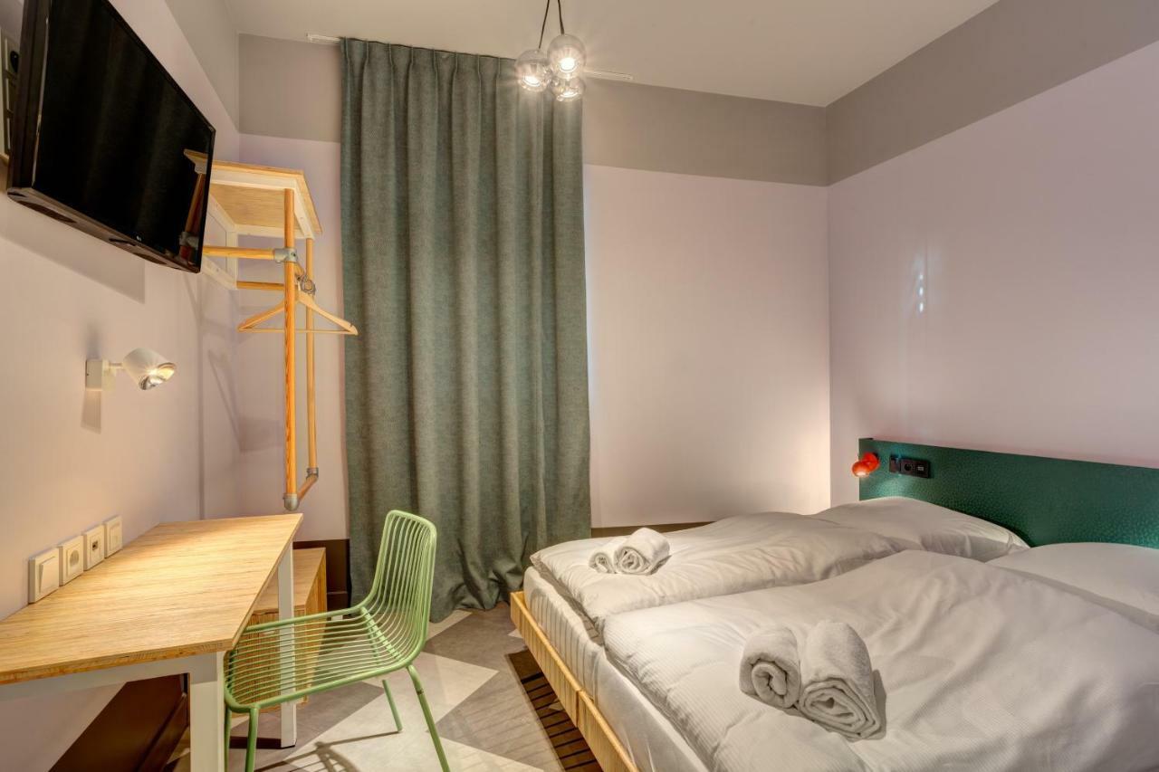 Twin Room,955871623:JPEG