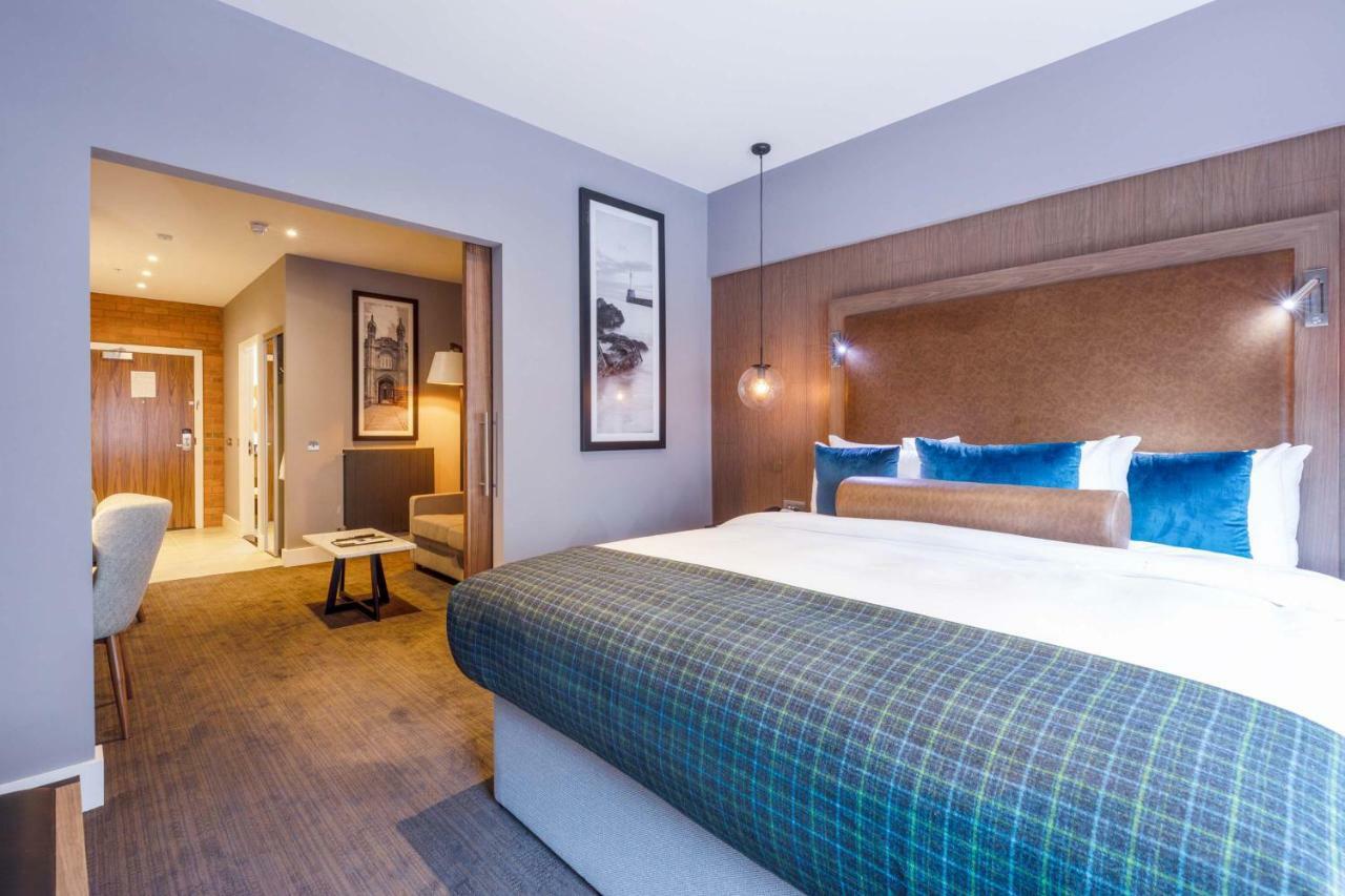 Deluxe Suite 1 Bedroom 1 King Sofa Bed Kitchenette