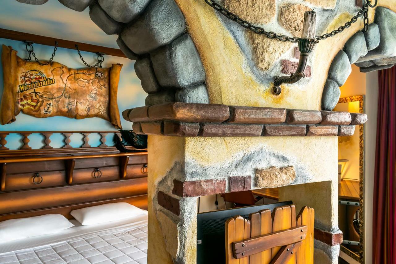 Thematic Family Room