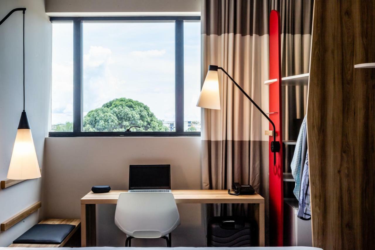 Quarto com 2 Camas de Solteiro