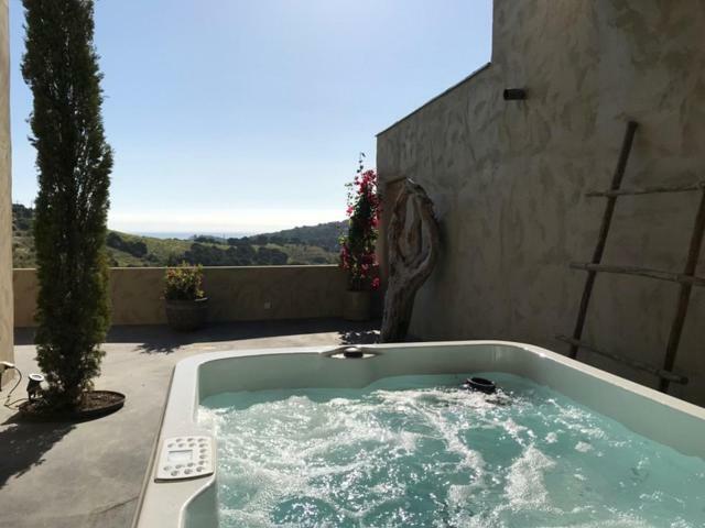 King Suite Spa Bath